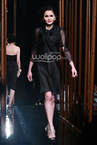 Arantxa Adi Collections 2014 The V.I.P.s. ABSOLUT Country of Sweden ELYX at Grand Balroom Hotel Kempinski. 11 Desember 2013. Jakarta. [Foto: Mohammad Abduh/Wolipop]