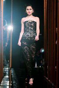 Arantxa Adi Collections 2014 The V.I.P.s. ABSOLUT Country of Sweden ELYX at Grand Balroom Hotel Kempinski. 11 Desember 2013. Jakarta. [Foto: Mohammad Abduh/Wolipop]