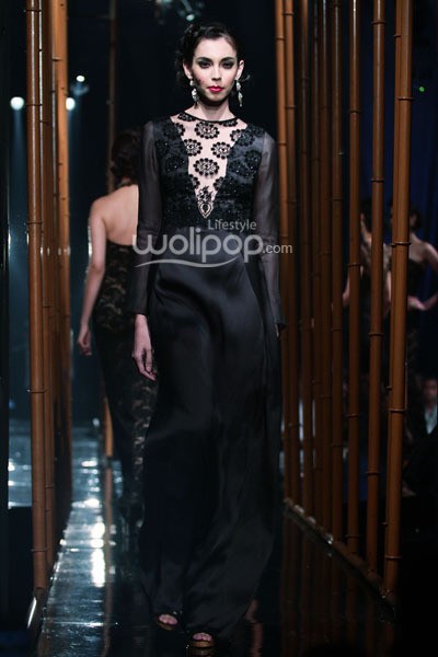 Arantxa Adi Collections 2014 The V.I.P.s. ABSOLUT Country of Sweden ELYX at Grand Balroom Hotel Kempinski. 11 Desember 2013. Jakarta. [Foto: Mohammad Abduh/Wolipop]