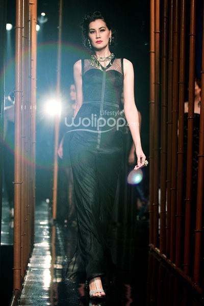 Arantxa Adi Collections 2014 The V.I.P.s. ABSOLUT Country of Sweden ELYX at Grand Balroom Hotel Kempinski. 11 Desember 2013. Jakarta. [Foto: Mohammad Abduh/Wolipop]