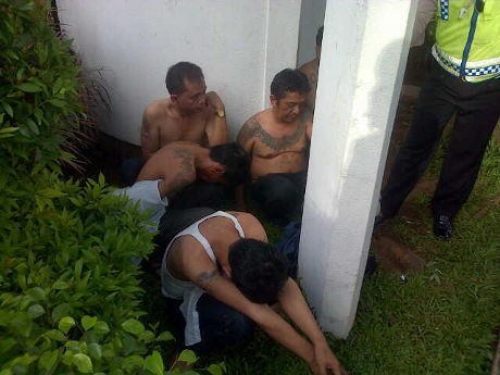 5 Copet Bertato Diamankan Polisi Saat Beraksi di Atas Kopaja
