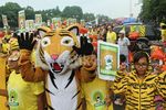 Puluhan Boneka Mengaum Saat Aksi di Silang Monas