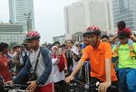 Bersepeda Pagi di Bunderan HI, Jokowi Diserbu Warga
