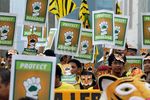 Puluhan Boneka Mengaum Saat Aksi di Silang Monas
