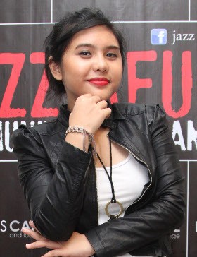 Tampil Bareng Fariz RM, Dheandra Pukau Penonton Jazz Reunion