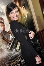 Gaun Hitam Superseksi Pevita Pearce