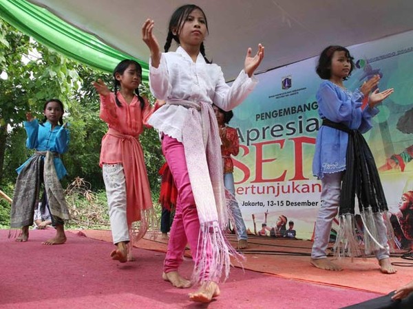 Apresiasi Seni Pertunjukan 2013
