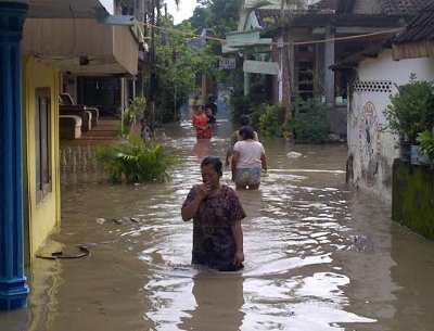 Sungai Bengawan Solo Meluap, Bojonegoro Siaga 2