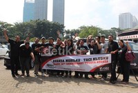 Beberapa peserta dari klub mobil Toyota Avanza Club Indonesia (TACI) berpose bersama setelah Coaching Clinic usai.
