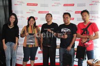 Bagi-bagi voucer dan die cast pasti seru. Ini dia yang beruntung mendapatkan door prize Lenovo K900.