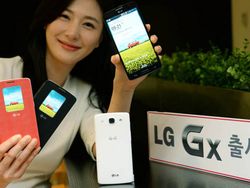 LG Gx Dalam Genggaman Si Cantik