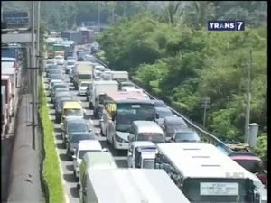 Tol Ditutup, Cawang - Pancoran Macet Parah