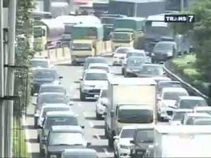 Pintu Tol Ditutup, Menambah atau Memindahkan Macet