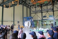 Biasanya, para wisatawan yang berkunjung ke GMF akan diajak terlebih dulu ke Engine Test Cell. Ini adalah tempat pengecekan mesin Engine dan Auxiliary Power Unit (APU). Kedua mesin ini adalah bagian terpenting dalam pesawat (Afif/detikTravel)