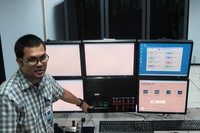 Ada tiga jenis perawatan pesawat di Engine Test Cell ini, yaitu A-Check yakni telah terbang selama 500 jam terbang. Lalu C-Check 5.000 jam terbang, dan D-Check 50.000 jam terbang. Tenang saja, para pemandu akan menjelaskan secara rinci untuk Anda (Afif/detikTravel)