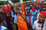 Demo Tuntaskan Outsourcing Pekerja BUMN