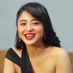 Tak Ada Pesta Meriah di Perayaan Ulang Tahun Dewi Persik ke-28