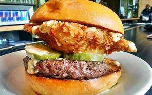 Burger Bir Ini Khusus Pembeli Usia 21 Tahun ke Atas