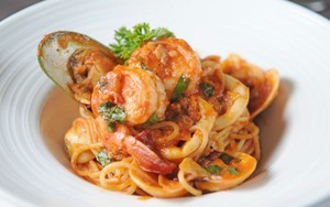 Yuk, Bikin Spaghetti Seafood Marinara Lezat dengan Lima Langkah Mudah Ini!