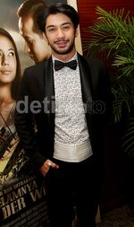 Reza Rahadian Berdasi Kupu-kupu