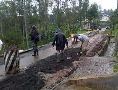 Jalur Wisata ke Bromo yang Longsor Dibuka