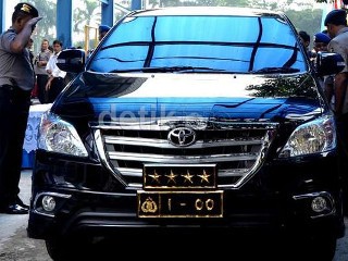 Pria Penjual Motor dan Istri, Honda Tiger Matre, Mobil Kapolri