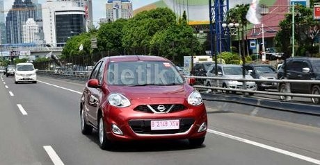 New Nissan March, Bodi Kecil, Mesin Besar