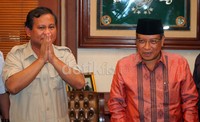 Kedua belah pihak sendiri menolak jika pertemuan yang berlangsung selama kurang lebih sejam tersebut terkait dengan politik praktis khususnya dalam Pemilu 2014 khususnya dukungan calon presiden.