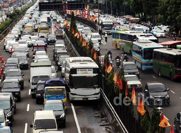 Kemacetan Tol Dalam Kota Semakin Parah