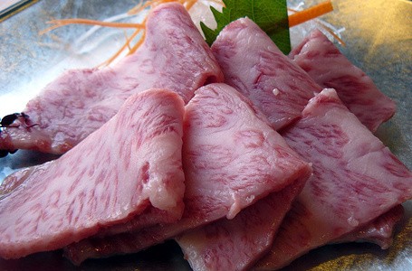 Kobe dan Matsuzaka, Daging Sapi Jepang Berkualitas Tinggi dengan Harga Jutaan Rupiah