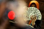Nilai Tukar Rupiah Terus Tertekan