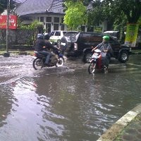Tangani Banjir, Dewan Minta Pemkot Bandung Pakai Mesin Penyedot Air