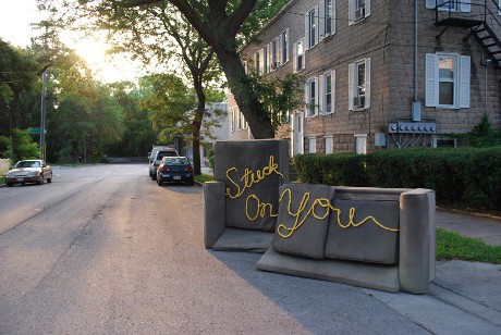 Furnitur Bekas Disulap Jadi Lagu Lionel Richie