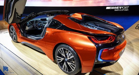 BMW Beri Lampu Hijau untuk i8 Spyder