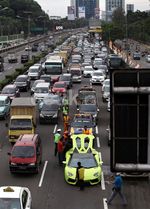 Overheat, Lamborghini Mogok di Tol