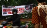 Spanduk Dukung Atut Tersangka