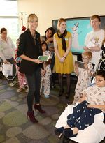 Heidi Klum Kunjungi Rumah Sakit Anak di LA