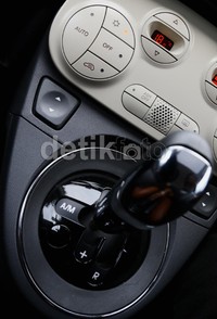 Fiat 500 sangat mewarisi gaya hidup yang elegan untuk masyarakat perkotaan yang mapan. Untuk konsumen yang tidak terlalu mementingkan weekend bersama keluarga sepertinya cocok memiliki mobil satu ini.