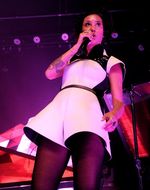 Icona Pop Meriahkan Henry Fonda Theatre