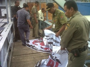 2 Spanduk Provokatif Soal Natal dan Tahun Baru Diamankan di Semarang
