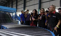 Dipilihnya band Kotak dan J-Flow diharapkan bisa membuat konsumen lebih percaya kepada Achilles.