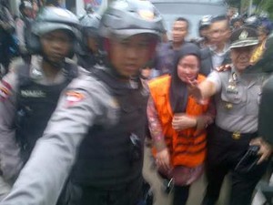 Dikawal Brimob Bermotor, Atut Langsung Masuk ke Sel Pondok Bambu