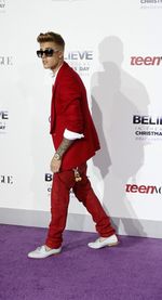 Justin Bieber Cool Berjas Merah