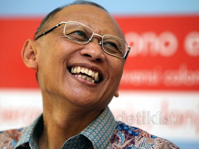 Pramono Edhie Dedikasikan Lagu untuk Ibu