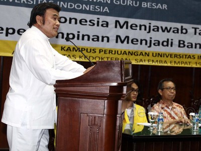 Rhoma Irama Orasi Ilmiah di Kampus UI