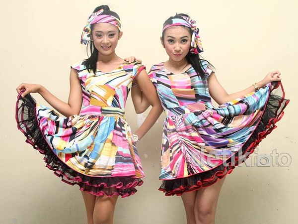 Dangdut Centil ala Duo 2UNYU2