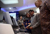 Hadir dalam acara tersebut Direktur Konsumer Bank BRI, Toni Soetirto dan Direktur SDM BRI, Gatot Mardiwasisto.