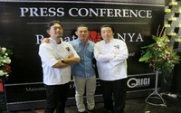(kiri ke kanan) Chef Kamiyama dari Amerika Serikat, Irawan Lautania selaku pemegang master franchise di Indonesia, dan Chef Kenji Nobe dari Jepang.