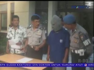 Tak Terima Anaknya Disiksa, Mertua Bacok Menantu