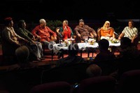 Dalam diskusi sarasehan yang menghadirkan budayawan, seniman, dalang dan juga mahasiswa ini membahas tema tentang Mengajak Generasi Muda Mencintai Kebudayaan Tradisional.